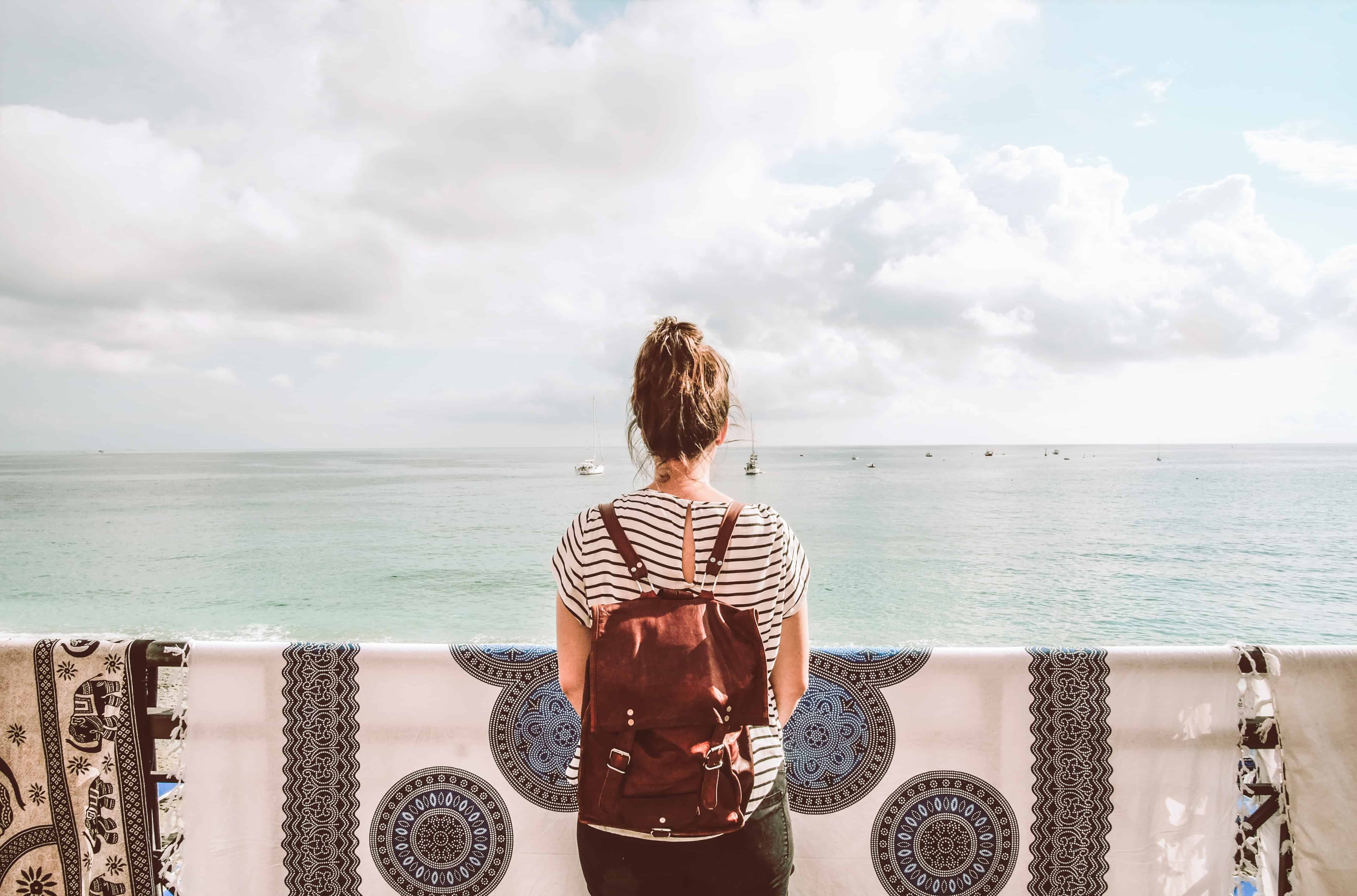 How To Travel As A Minimalist - The Kindest Way