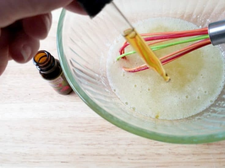 DIY Bug Repellent Recipe - With Free Printable Labels!